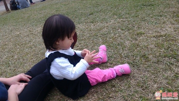 日本的 Pigeon 貝親童鞋