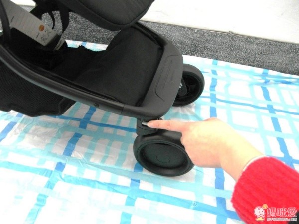 紐西蘭推車第一品牌 Mountain Buggy 推出 Nano 輕量型旅行推車