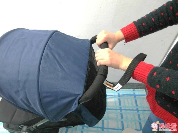 紐西蘭推車第一品牌 Mountain Buggy 推出 Nano 輕量型旅行推車