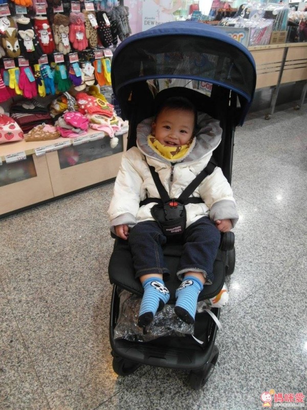 紐西蘭推車第一品牌 Mountain Buggy 推出 Nano 輕量型旅行推車