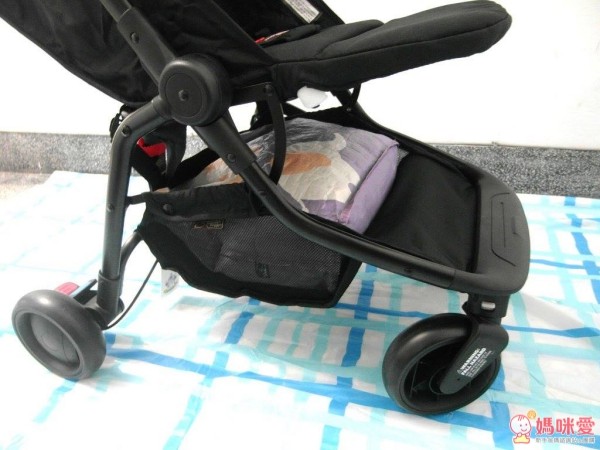 紐西蘭推車第一品牌 Mountain Buggy 推出 Nano 輕量型旅行推車