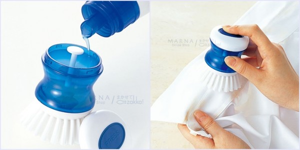 日本 Marna 按壓式隨身衣物清潔刷