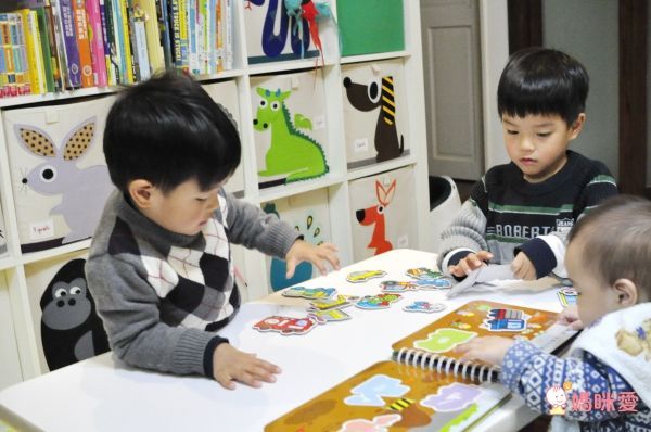 Baby趣味學習貼貼書*新版*-【4入合購】動物王國+交通工具+我會123+日常生活