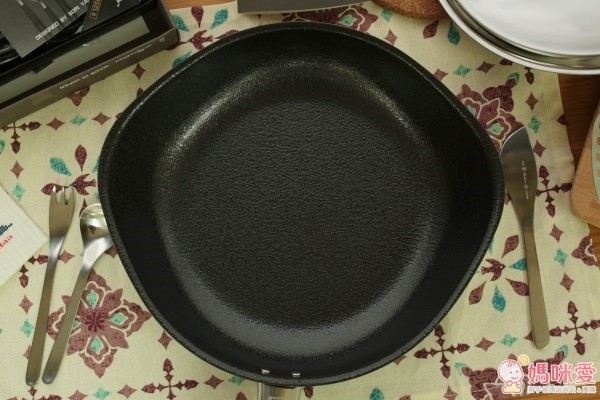 日本柳宗理:日本製鐵製平底鍋