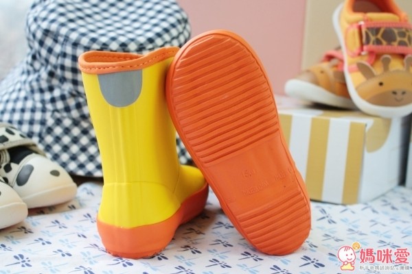 日本巧虎 消臭兒童雨鞋