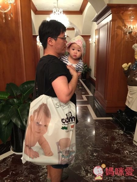 義大利 CAM smarty 攜帶式餐椅