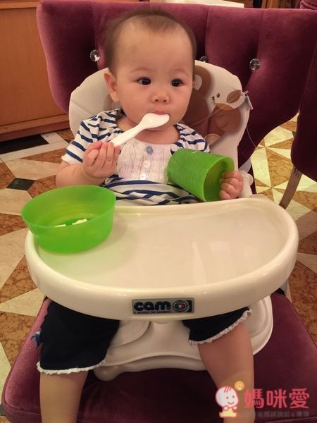 義大利 CAM smarty 攜帶式餐椅