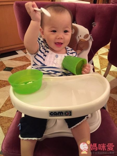 義大利 CAM smarty 攜帶式餐椅