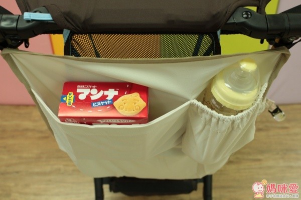 日本 Benesse 推車用防路面熱氣折射蓋巾：米、黑