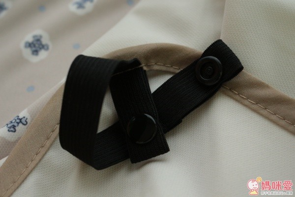 日本 Benesse 推車用防路面熱氣折射蓋巾：米、黑