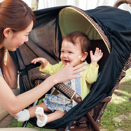 日本 Benesse ：UV 隔絕全罩式推車網罩：咖啡歐蕾