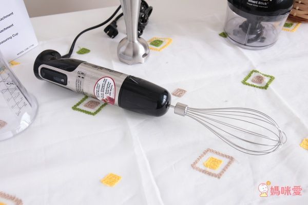 【美國 Cuisinart 美膳雅】全方位調理手持式攪拌棒 (CSB-77TW)