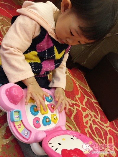 凱蒂貓趣味筆電