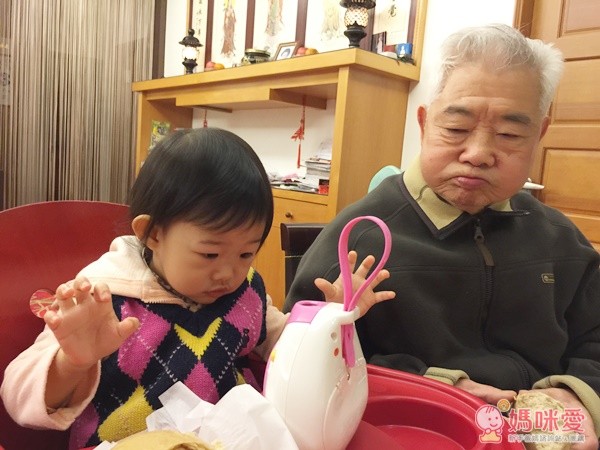 凱蒂貓床邊音樂投射機