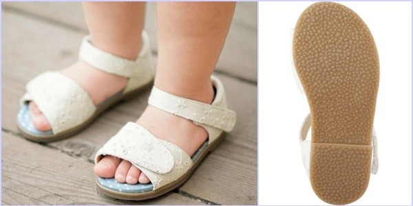 日本 Combi 白蕾絲布面魔鬼氈小童涼鞋