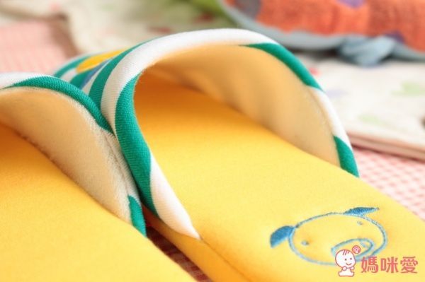  isso ecco 小童室內拖鞋