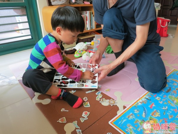 世界印象地圖磁鐵書(夜光版)