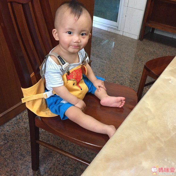 韓國 yunimamang 造型攜帶式餐椅