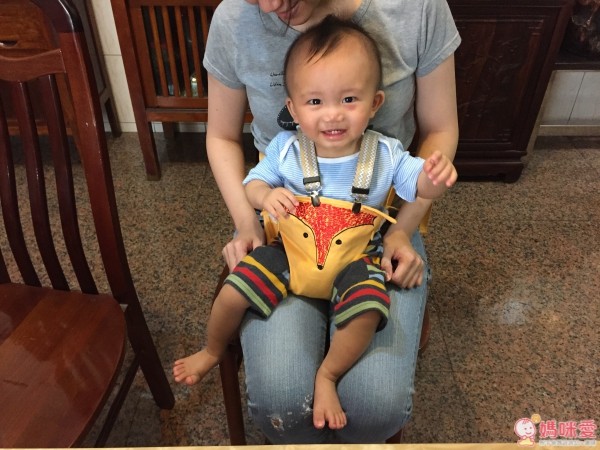 韓國 yunimamang 造型攜帶式餐椅