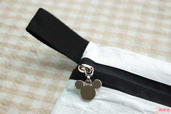 韓國 yunimamang 造型攜帶式餐椅