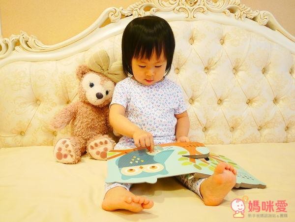 小天下的《你是我的寶貝系列套書》，還有《小桃子來玩吧系列套書》，0~3Y 的寶貝都可以讀喔：）