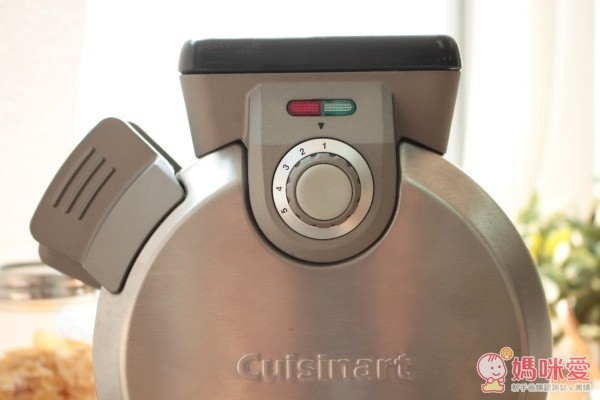 【美膳雅 Cuisinart】直立式防溢流鬆餅機