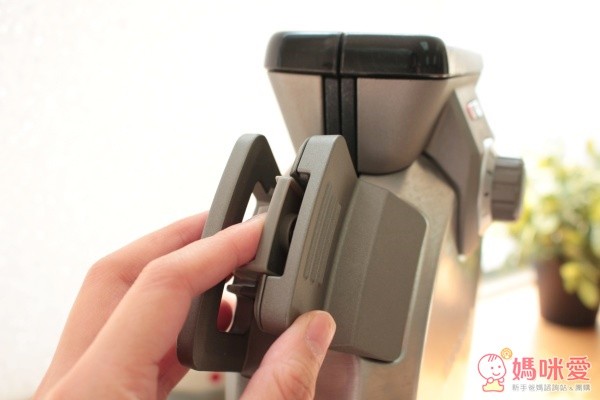 【美膳雅 Cuisinart】直立式防溢流鬆餅機