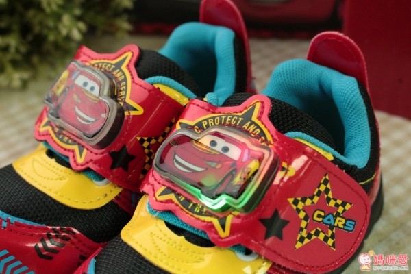 MIT 步步童鞋 閃燈鞋✖真皮涼鞋 