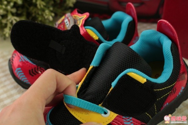 MIT 步步童鞋 閃燈鞋✖真皮涼鞋 