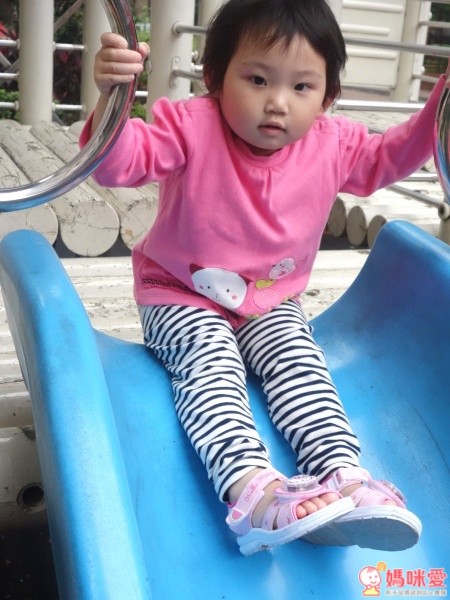 MIT 步步童鞋 閃燈鞋✖真皮涼鞋 