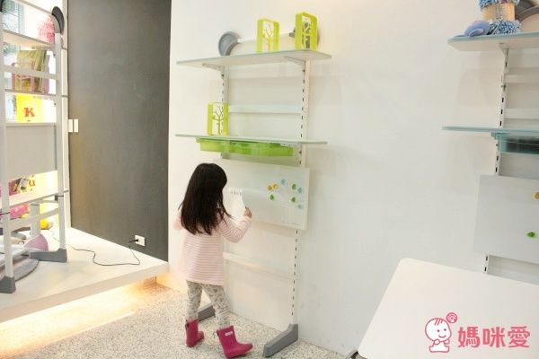 大將作配件：童話三抽櫃、收納書架、書房小幫手、EGO LED檯燈