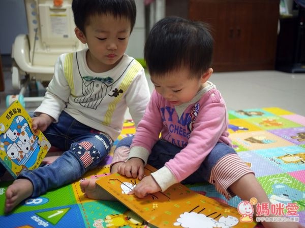 可愛動物拼圖書