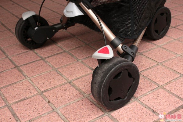 好萊塢媽咪愛用品牌♕ Quinny moodd 推車