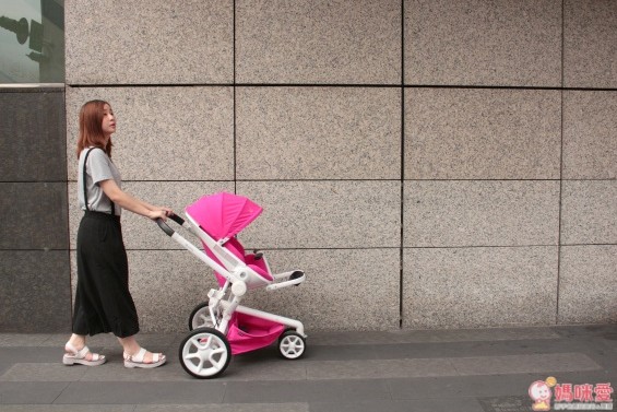 好萊塢媽咪愛用品牌♕ Quinny moodd 推車