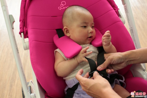 好萊塢媽咪愛用品牌♕ Quinny moodd 推車