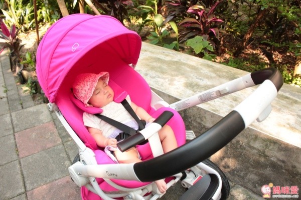 好萊塢媽咪愛用品牌♕ Quinny moodd 推車