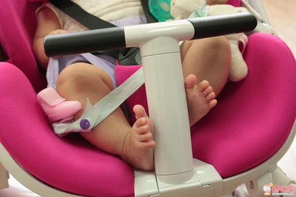 好萊塢媽咪愛用品牌♕ Quinny moodd 推車