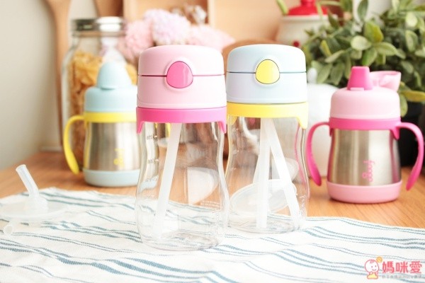 這次膳魔師新出的兒童水杯都好可愛，不管是 Tritan™、304不鏽鋼，都是不含雙酚A的安全品質，讓媽咪可以放心給寶寶使用喔！有了好攜帶的專屬水杯，一起養成多喝水的好習慣吧(*´∀`)~♥