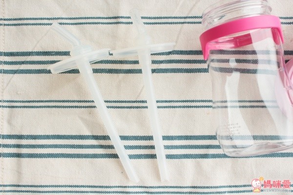 多附一組吸管替換