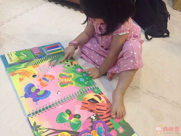 幼福文化《毛毛蟲嘉年華益智遊戲書》