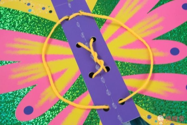 幼福文化《毛毛蟲嘉年華益智遊戲書》