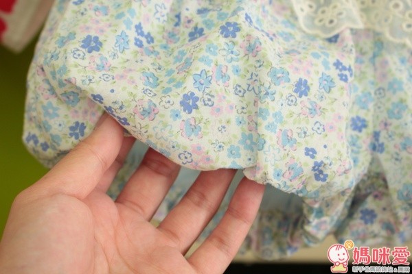 日本 Chuckle Baby 小花蕾絲褲