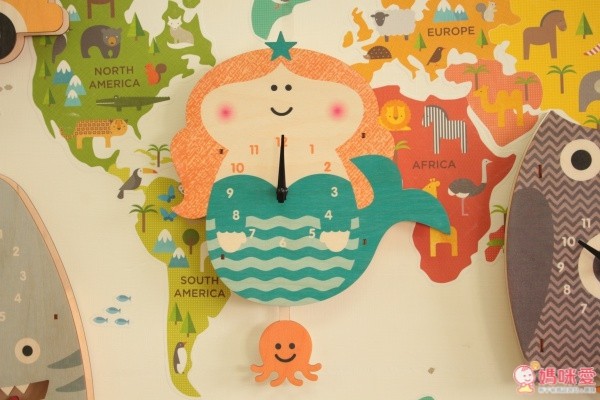 ☛人魚公主  人魚公主款的吊掛鐘擺是隻小章魚，掛起來好 cute！