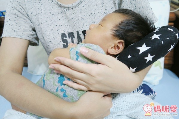 ESMERALDA 日本製✭甜甜圈寶寶頭形枕