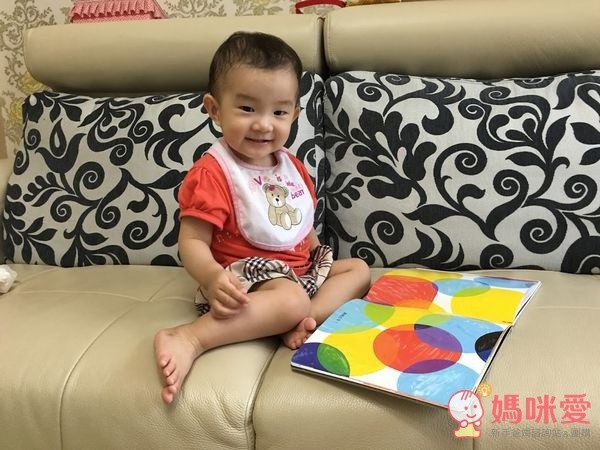 信誼閱讀起步走 - BOOKSTART 系列套書 6 本（贈洞洞 IN & OUT）