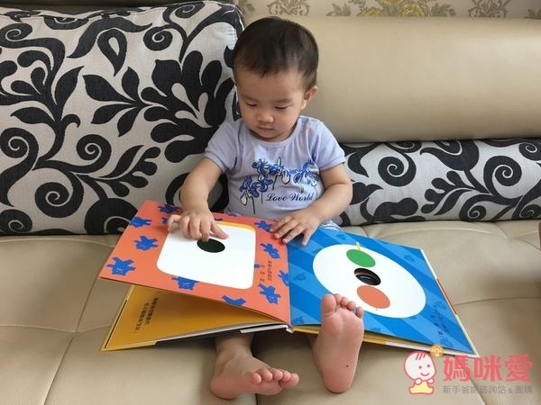 信誼閱讀起步走 - BOOKSTART 系列套書 6 本(贈洞洞 IN & OUT)