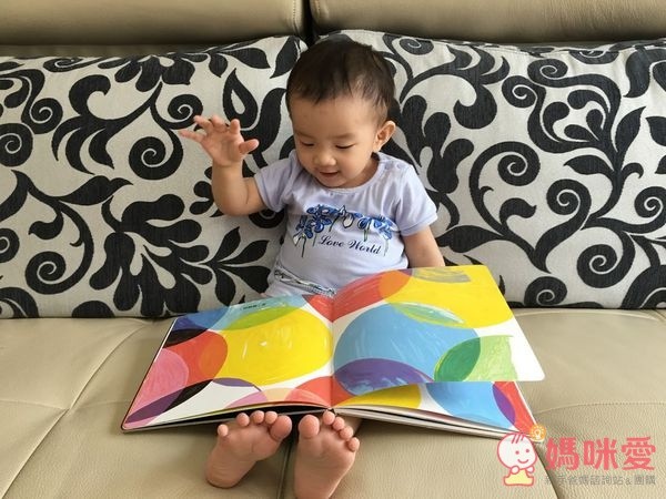 信誼閱讀起步走 - BOOKSTART 系列套書 6 本（贈洞洞 IN & OUT）