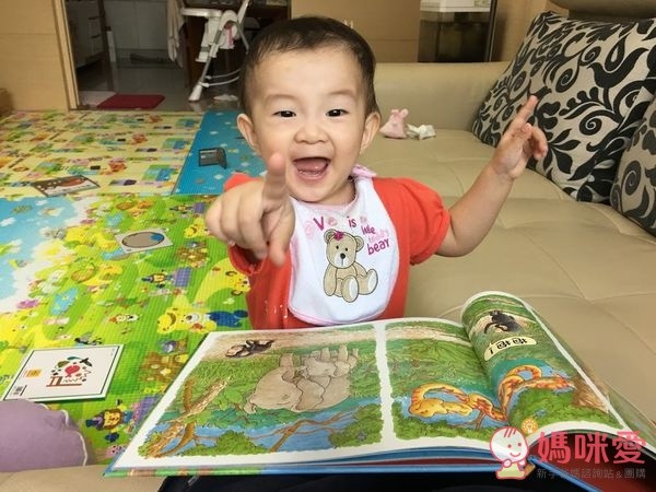 信誼閱讀起步走 - BOOKSTART 系列套書 6 本(贈洞洞 IN & OUT)