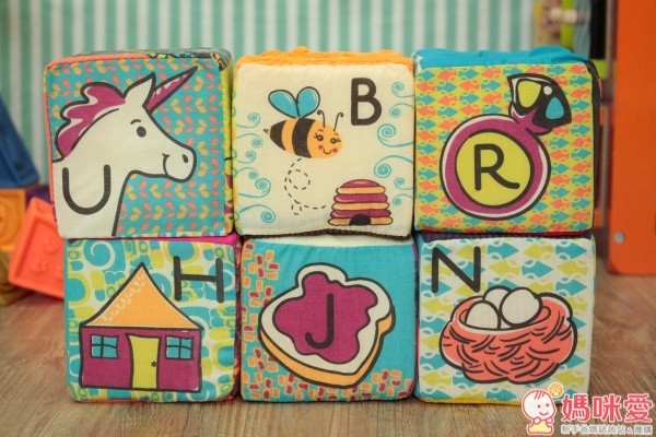 B.toys ABC 方塊派對