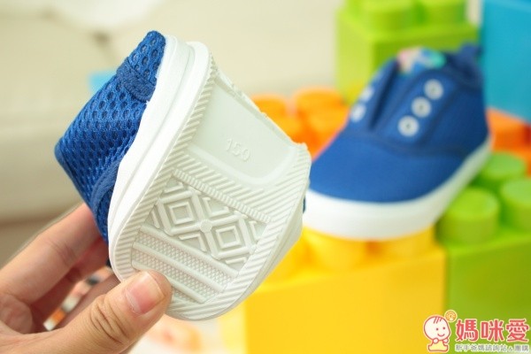 日本千趣會 透氣網眼鞋